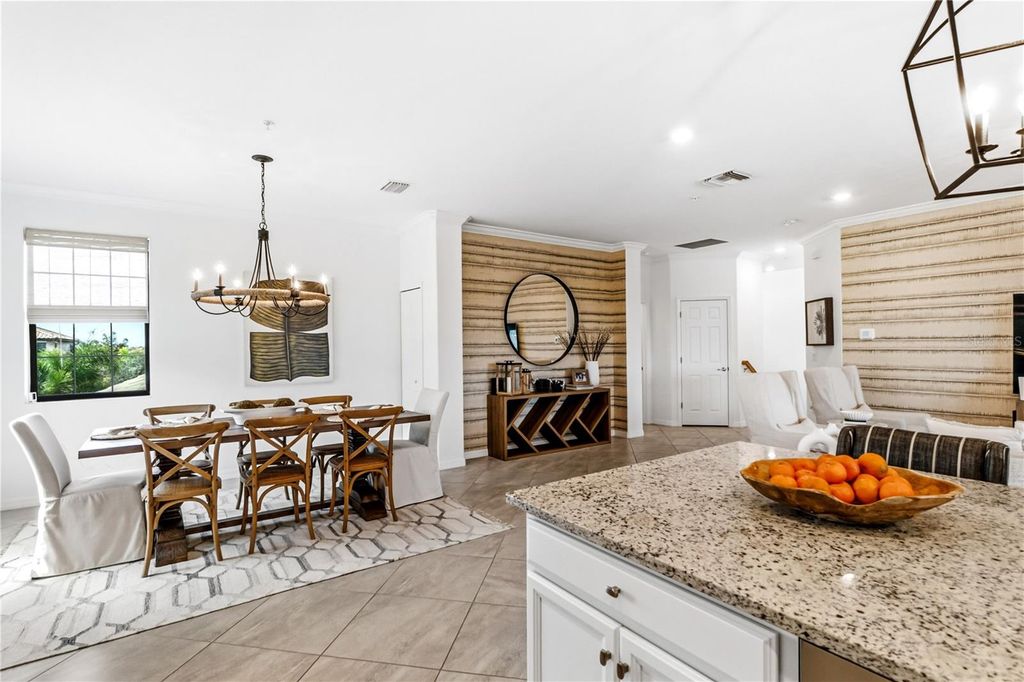 Image 15 of property listing at 6015 WORSHAM LANE 103, Bradenton, FL 34211