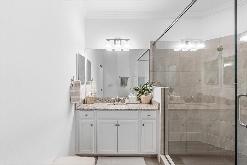 Image 31 of property listing at 6015 WORSHAM LANE 103, Bradenton, FL 34211