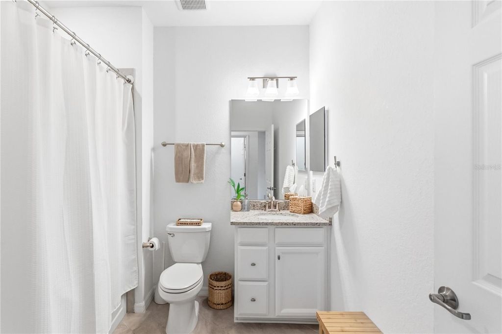 Image 43 of property listing at 6015 WORSHAM LANE 103, Bradenton, FL 34211