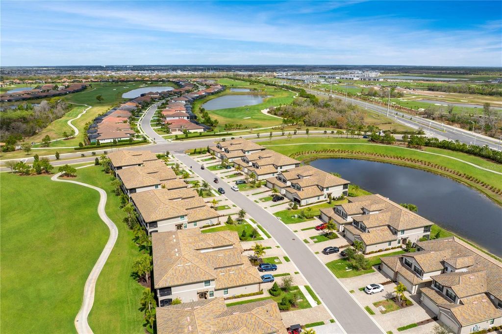 Image 60 of property listing at 6015 WORSHAM LANE 103, Bradenton, FL 34211