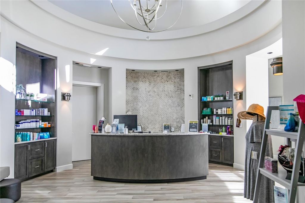 Image 82 of property listing at 6015 WORSHAM LANE 103, Bradenton, FL 34211