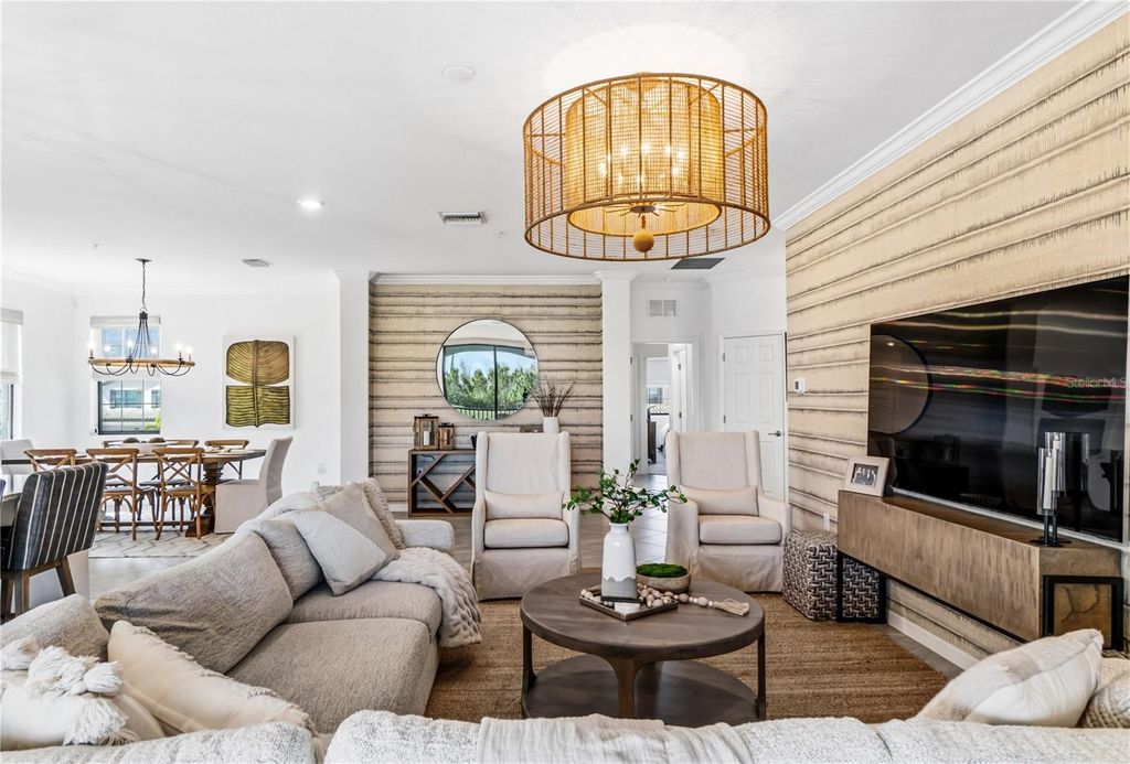 Image 10 of property listing at 6015 WORSHAM LANE 103, Bradenton, FL 34211