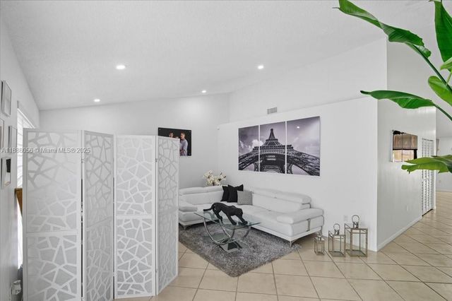 18775 NW 80th Ave 18775, Hialeah, FL 33015