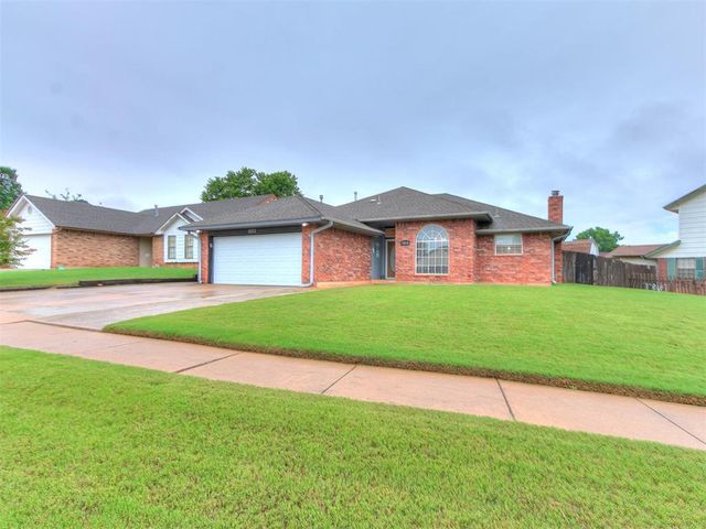 1653 NE 9th Street, Moore, OK 73160