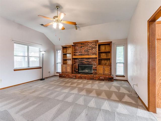 1653 NE 9th Street, Moore, OK 73160