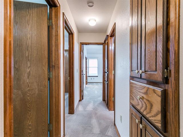 1653 NE 9th Street, Moore, OK 73160