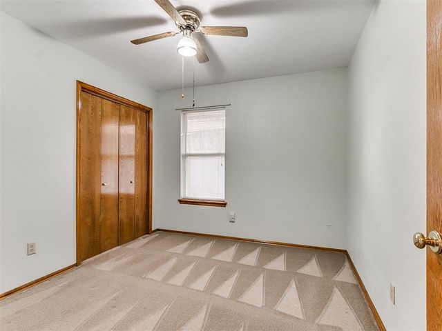 1653 NE 9th Street, Moore, OK 73160