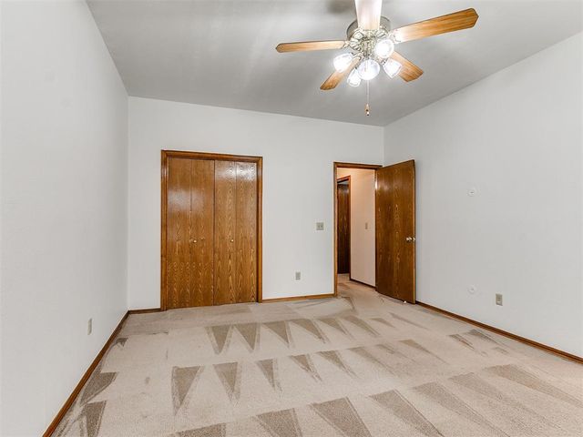 1653 NE 9th Street, Moore, OK 73160