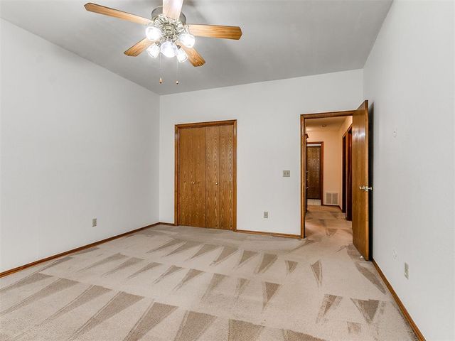 1653 NE 9th Street, Moore, OK 73160