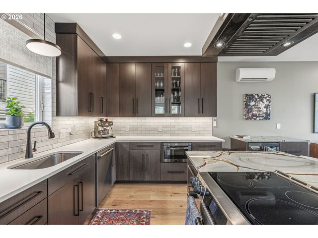 3435 Ne 51ST Ave, Portland, OR 97213