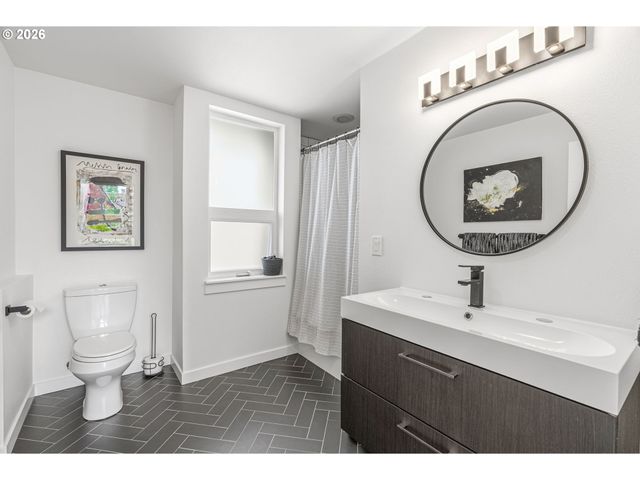 3435 Ne 51ST Ave, Portland, OR 97213