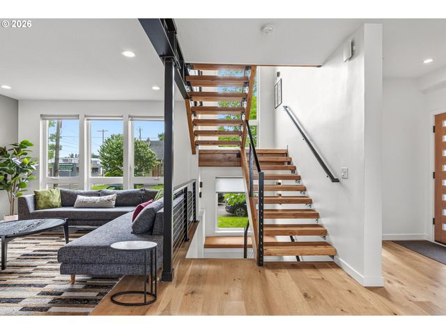 3435 Ne 51ST Ave, Portland, OR 97213