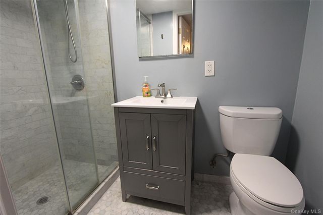 61-21 81st Street, Middle Village, NY 11379