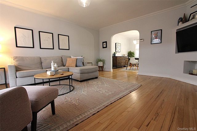 61-21 81st Street, Middle Village, NY 11379