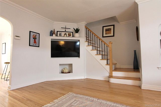 61-21 81st Street, Middle Village, NY 11379