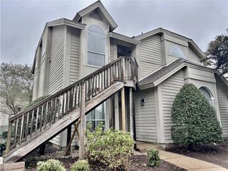 513 E Lake CIR, Chesapeake, VA 23322