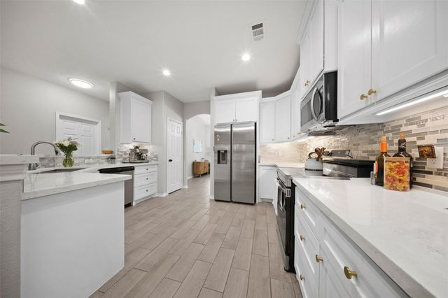 12175 Mustang Avenue, Willis, TX 77378