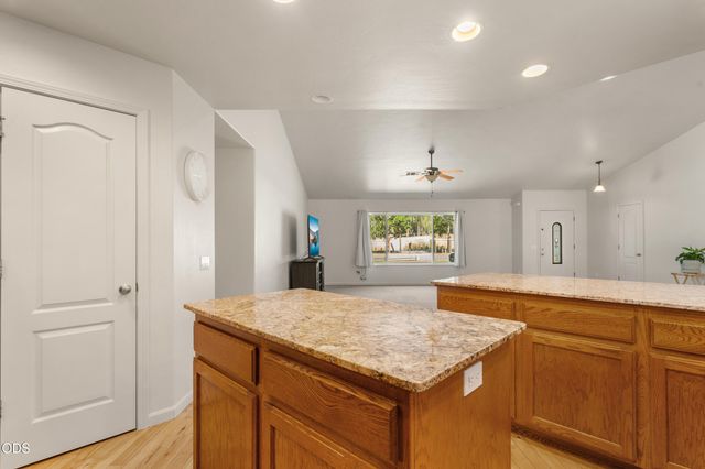 2749 Jumpoff Joe Creek Road, Grants Pass, OR 97526