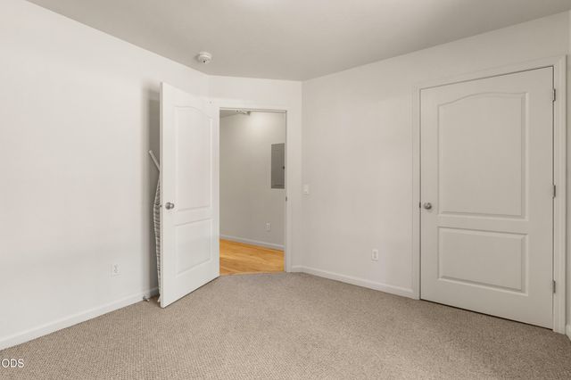 2749 Jumpoff Joe Creek Road, Grants Pass, OR 97526