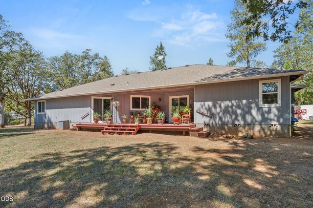 2749 Jumpoff Joe Creek Road, Grants Pass, OR 97526