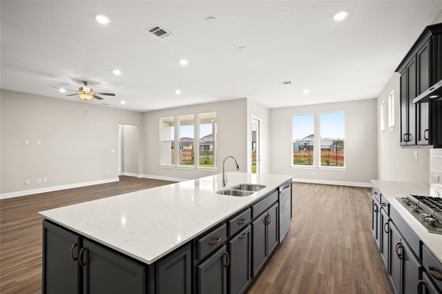 513 Barnhill LOOP, Dripping Springs, TX 78620
