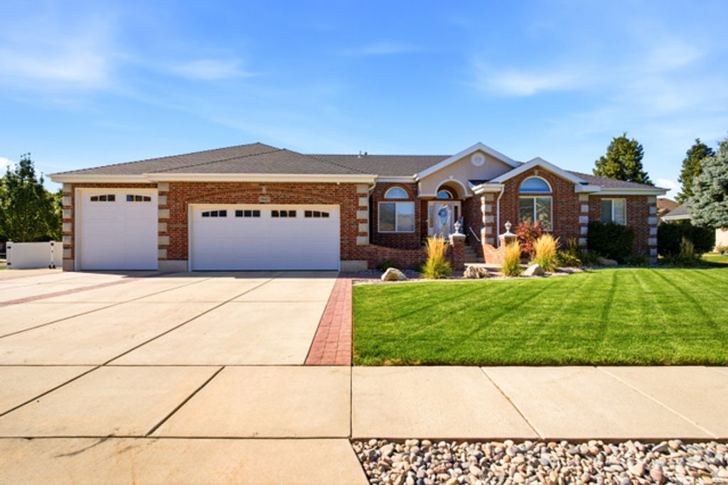 5945 S 1050 E, South Ogden, UT 84405 — photo 2