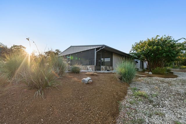 3773 Cottonwood Creek Road, St Jo, TX 76265