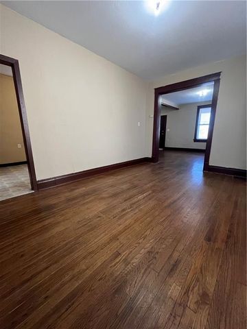 3907 E 9th Street, Kansas City, MO 64127