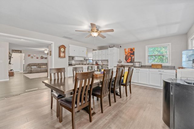 1115 W 29th St S, Wichita, KS 67217