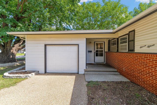 1115 W 29th St S, Wichita, KS 67217