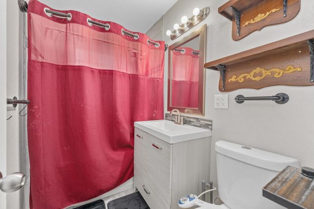 1115 W 29th St S, Wichita, KS 67217