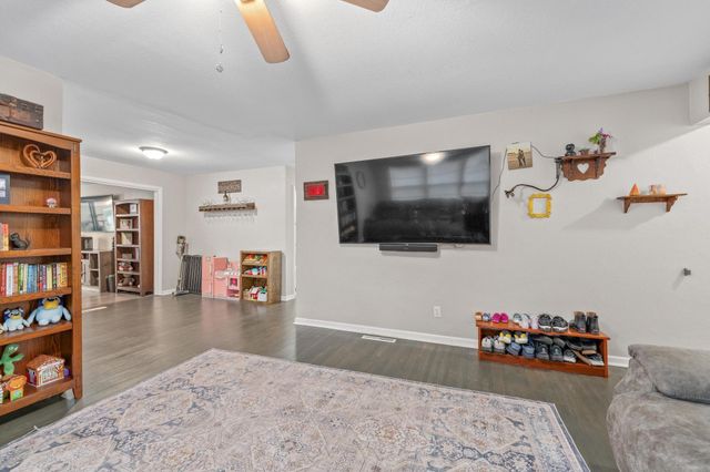 1115 W 29th St S, Wichita, KS 67217