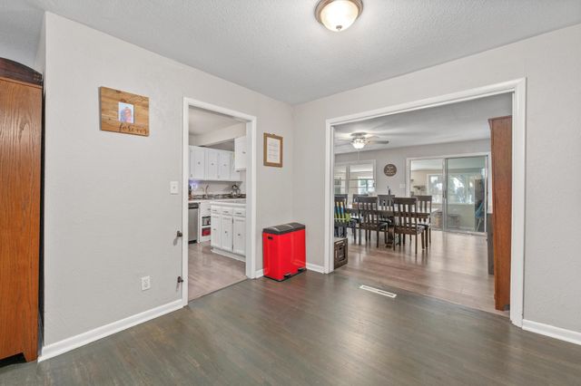 1115 W 29th St S, Wichita, KS 67217