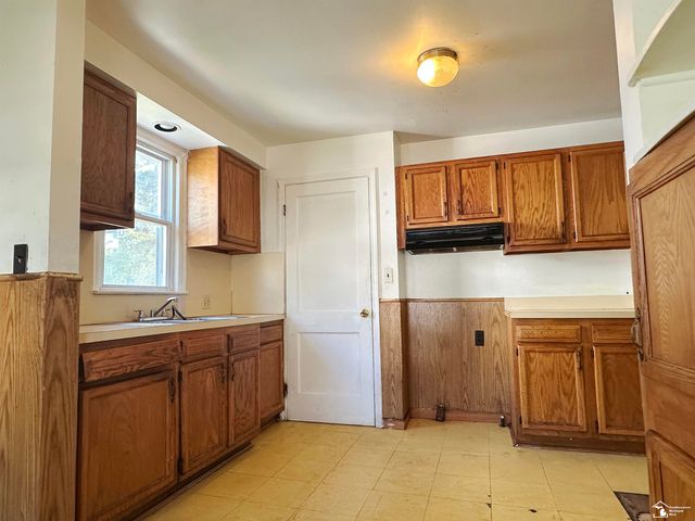 12214 Vaughan Street, Detroit, MI 48228