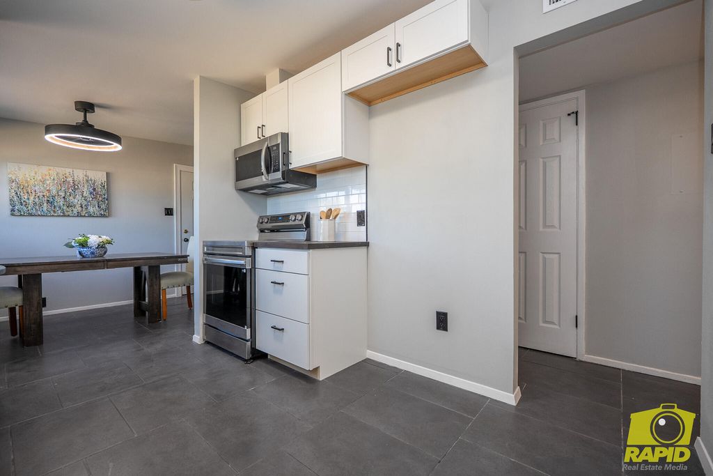Image 10 of property listing at 1104 Clairmont Street, San Angelo, TX 76905