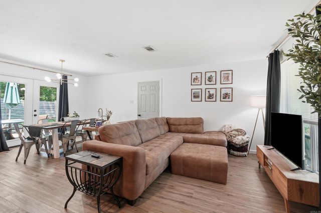 10 NORTHWOOD DR., Conway, AR 72034