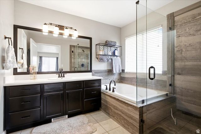 945 E JAMES CIR., Clearfield, UT 84015