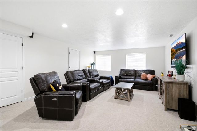 945 E JAMES CIR., Clearfield, UT 84015