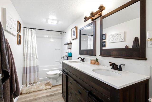 945 E JAMES CIR., Clearfield, UT 84015