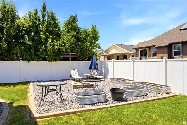 945 E JAMES CIR., Clearfield, UT 84015
