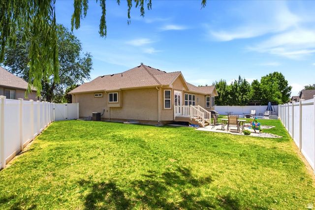 945 E JAMES CIR., Clearfield, UT 84015