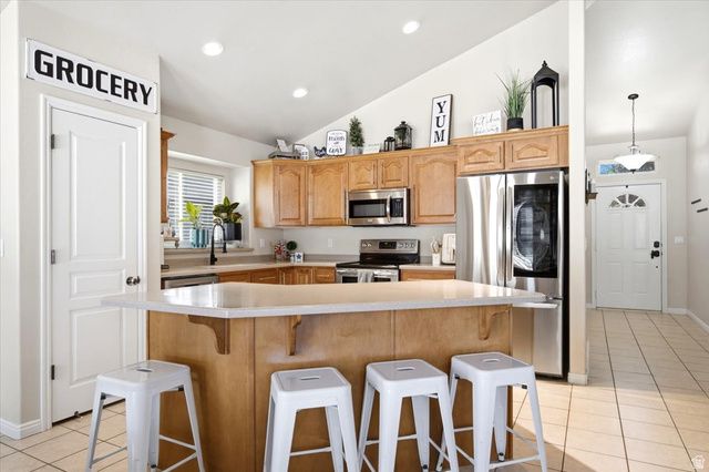945 E JAMES CIR., Clearfield, UT 84015