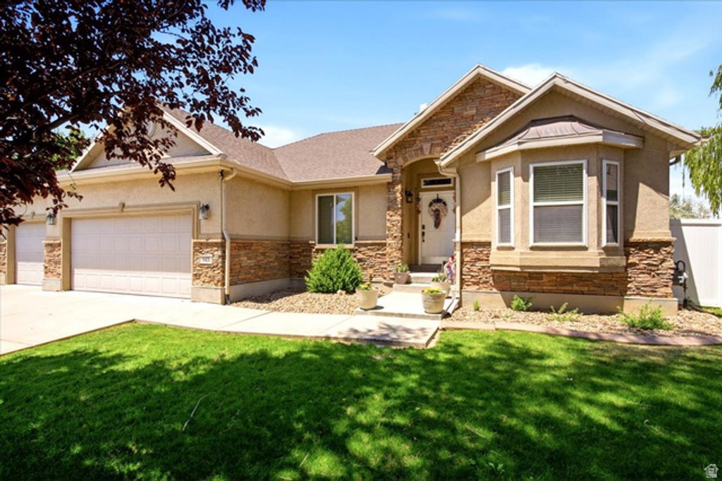 945 E JAMES CIR., Clearfield, UT 84015