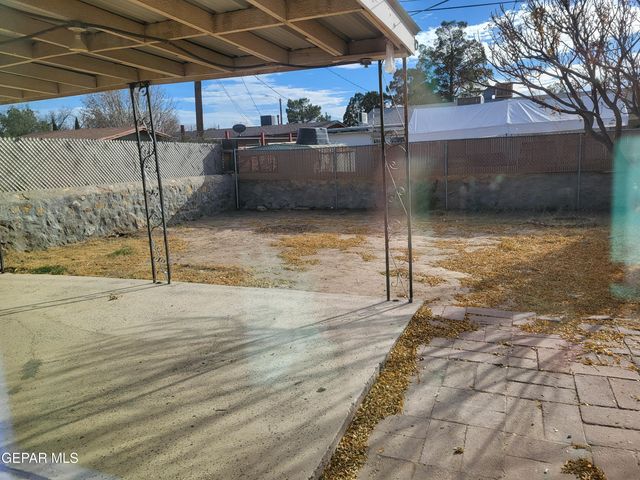 7666 FRANKLIN Drive, El Paso, TX 79915