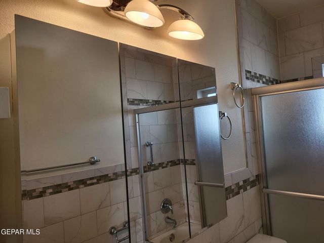 7666 FRANKLIN Drive, El Paso, TX 79915