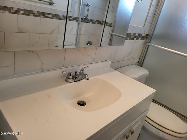 7666 FRANKLIN Drive, El Paso, TX 79915