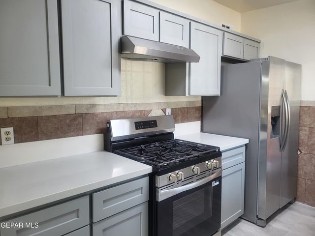 7666 FRANKLIN Drive, El Paso, TX 79915