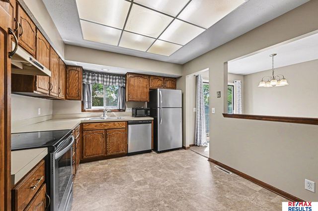 13415 Emiline Street, Omaha, NE 68138