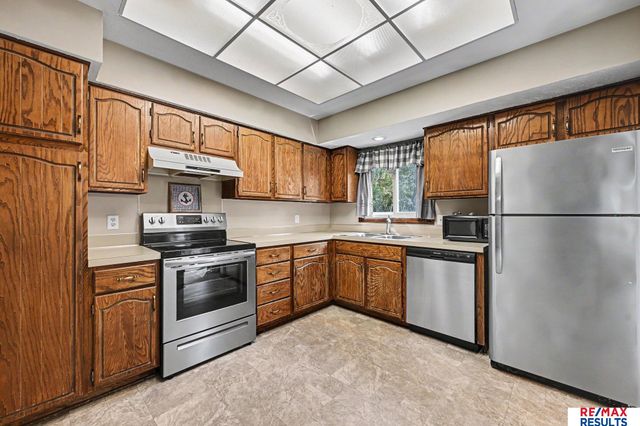 13415 Emiline Street, Omaha, NE 68138