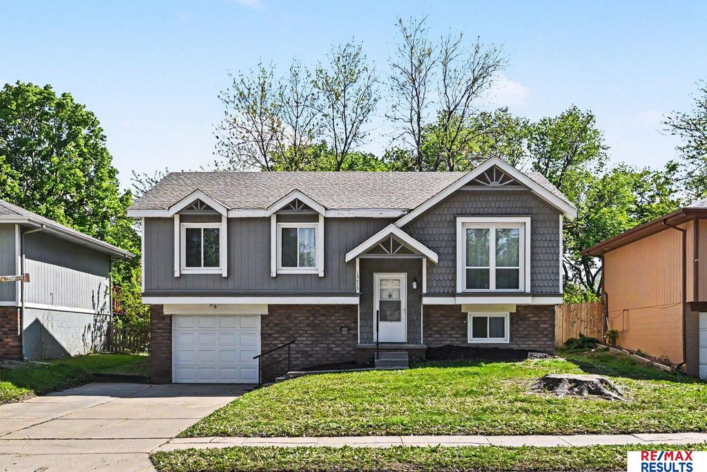 13415 Emiline Street, Omaha, NE 68138